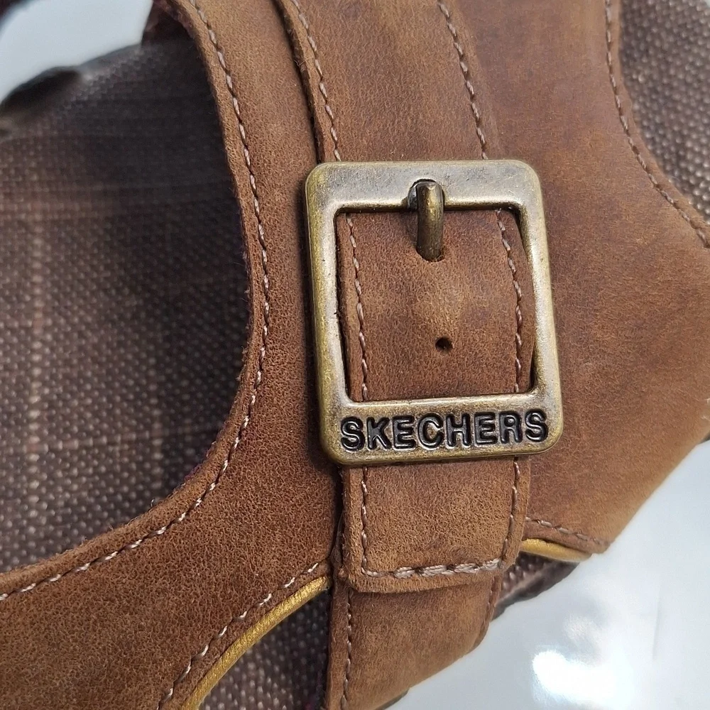 Womens Skechers Bikers  leather open toe sandals size 7 nice condition